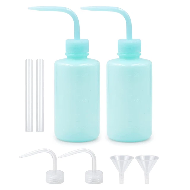 Heylcm 2Pcs 250ml Plastic Wash Bottle with Cap