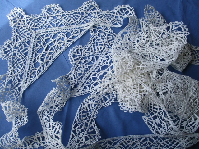 SUTAVIA Nappe De Table En Coton Et Lin De Style Bohème Avec Pampilles Et Pompons - Anti-poussière - Pour Maison, Cuisine, Fête, Table à Manger (fleur Noire, Rectangulaire, 132,1 X 177,8 Cm