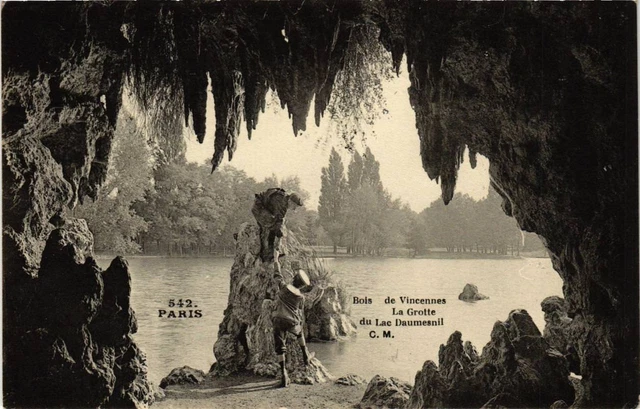 CPA PARIS 12e Bois de VINCENNES La Grotte du Lac Daumesnil (672635)