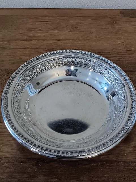 Vintage Reed & Barton 1203 Silver Plated 6" Candy Nut Serving Dish