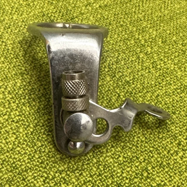 center pull brake cable hanger