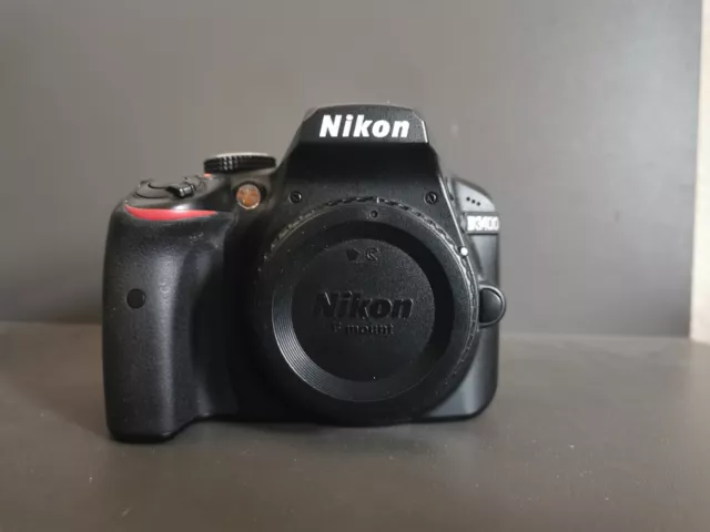 Nikon D3400 Spiegelreflexkamera 3300 Auslösungen