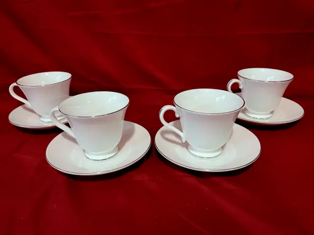 Wedgwood Signet Platinum Bone China 8 Piece Set Of 4 Each Cups & Saucers England