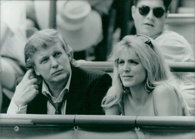 Donald Trump & Ivana Trump: - Vintage Photograph 1868343