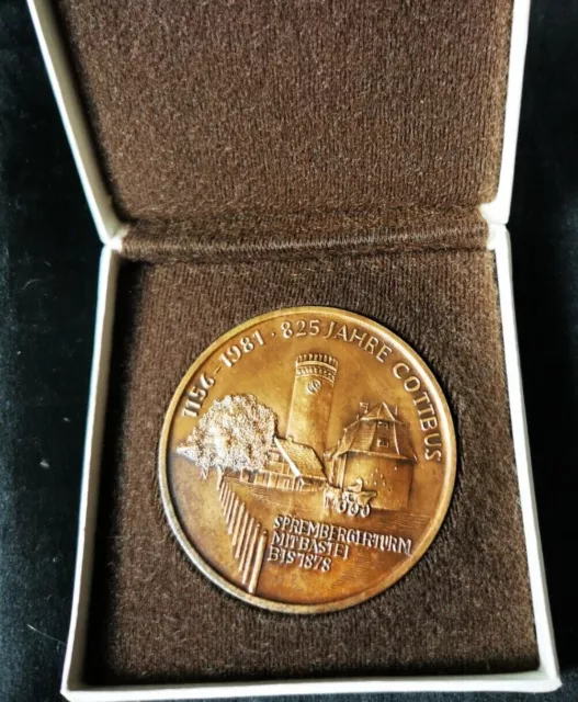 DDR CU-Medaille Denkmale in Cottbus-Kulturbund der DDR "825 Jahre Cottbus" 1981 2