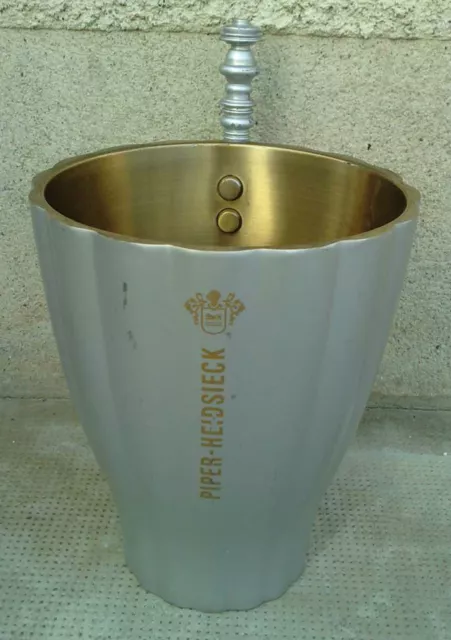 Seau à Champagne Piper Heidsieck Design Jaime Hayon - Plastique Rouge - Années 2000