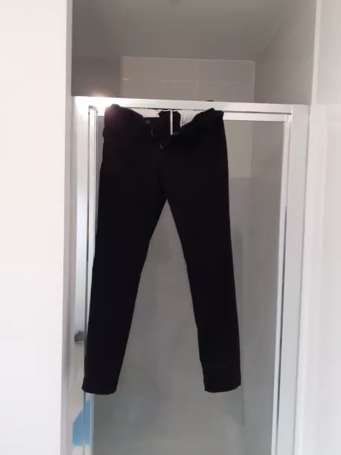 Pantalon chino homme noir T44 état neuf à 10€