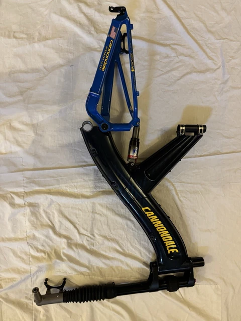 Restoring a vintage Cannondale Raven bike