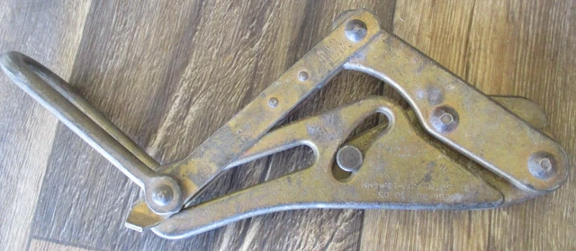 Klein Tools Chicago Wire Puller 1656-30  .31" - .53" 4500lbs Max