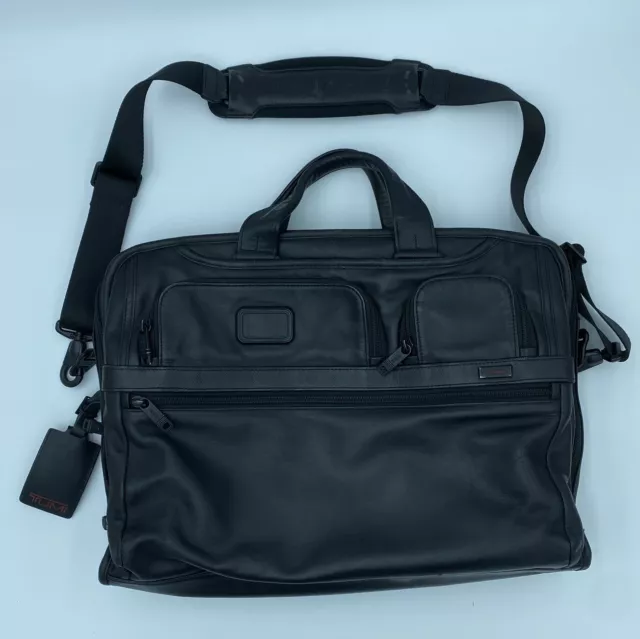 TUMI Alpha 2 Black Leather Messenger Laptop Briefcase Shoulder Bag