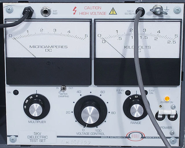 BIDDLE-MEGGER AVO CAT: 220005 5 kV DC 5 mA Dielectric Strength Test Set ...