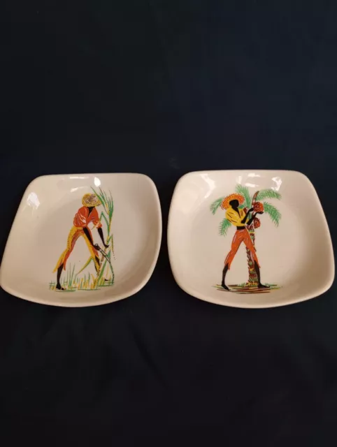 2 Beautiful Vintage Wade Small Plates In Excellent Condition