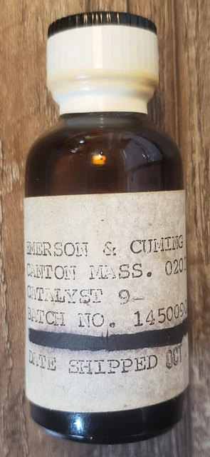 NOS Vintage 1970's EMERSON AND CUMING Catalyst 9 Epoxy Hardener 1 oz Bottle