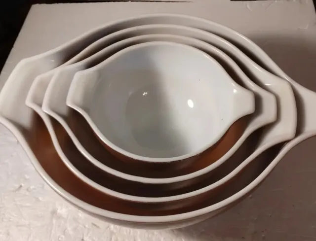 Vintage  Pyrex   4  Piece  Set Of Brown   Mixing   Bowls