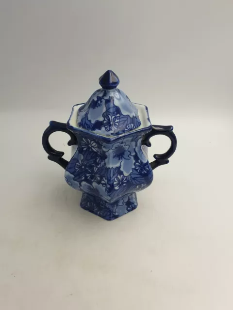 Chinese Blue White Porcelain Lidded Jar Pot Double Handled Hexagonal Floral