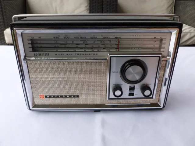 National Panasonic Vintage  4 Band 8 Transistor Radio  -  R 441B