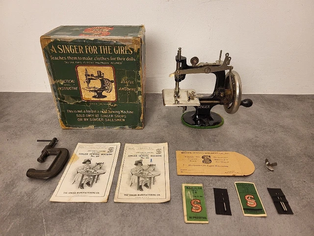 Carte publictaire : machine à coudre SINGER]. [image fixe] , 1904/1926
