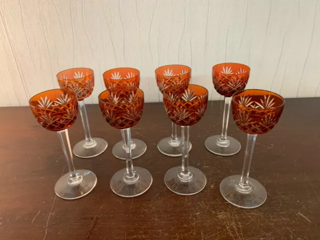 8 verres à liqueur en cristal overlay (prix à la pièce)