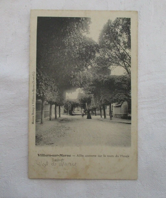 Cpa Val De Marne 94 Villiers Sur Marne Allee Couverte Sur La Route Du Plessis