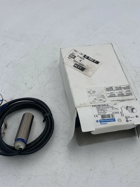 TELEMECANIQUE XS618B1NAL2 12-48 V Inductive proximity detector
