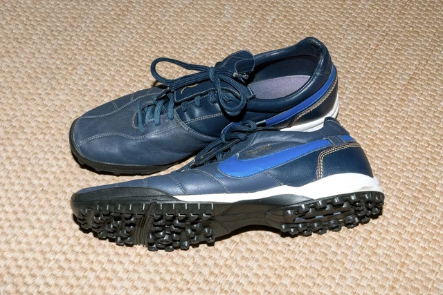 NIKE- Fußballschuhe Ronaldinho 10 dunkelblau Größer 46