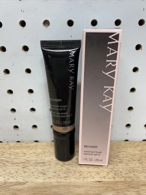 Protector solar crema Mary Kay CC amplio espectro FPS15 ""Profundo"" 072825 caducó el 9/19