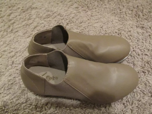 Tan Leo’s Dancewear  Jazz Shoe size 3 1/2 girls