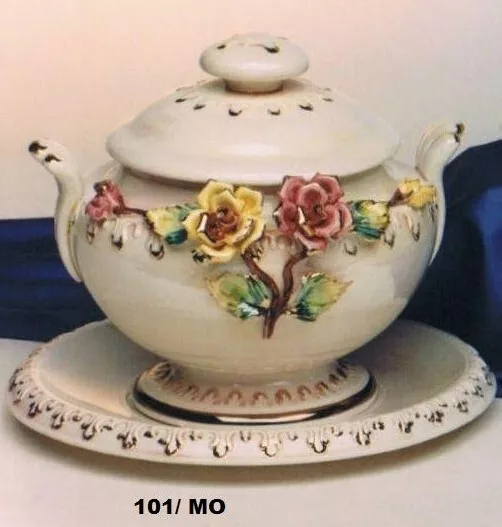 Capodimonte soup tureen with plate with 24k gold