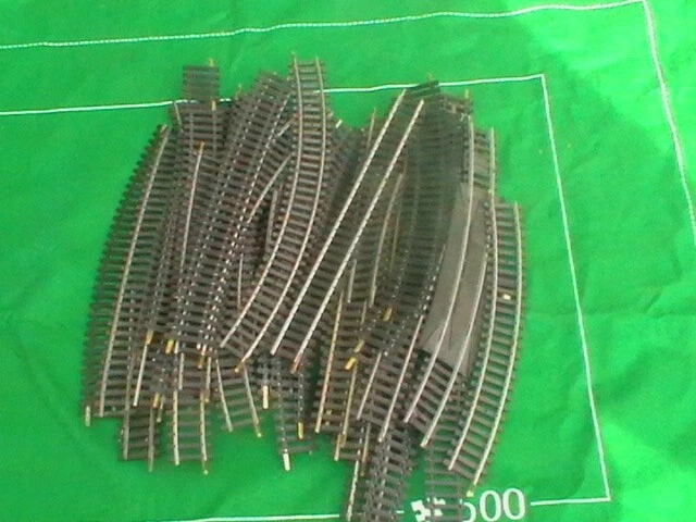 RAILS COURBES R= 325 R= 12 3/4 Jouef, ech : Ho lima roco EUR 1,50 - FR