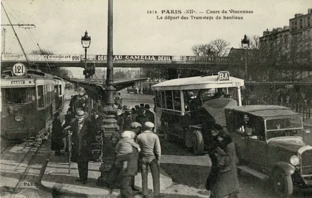 CPA - Paris - Cours de Vincennes - Le Départ des Tramways