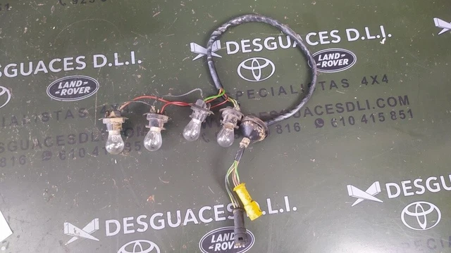feu arrière droit pour NISSAN PATROL III 2 STATION WAGON 1989 312211