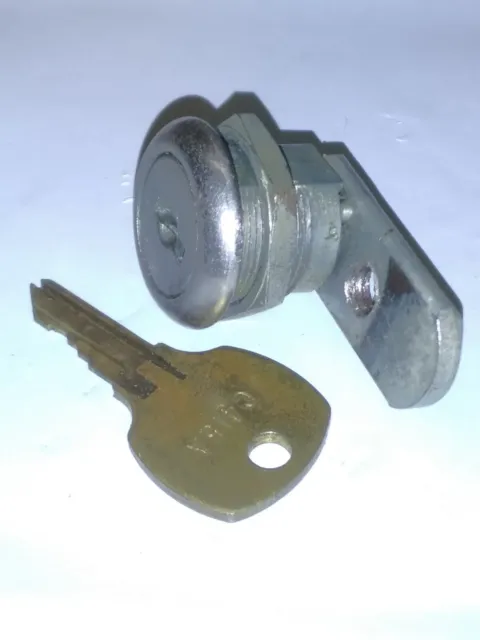 Trade Stimulator Lock and Key Small