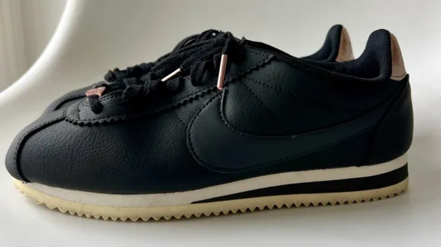 Size 8.5 - Nike Classic Cortez Leather Black W