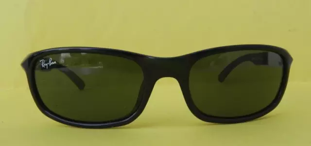 PAIRE de LUNETTE de SOLAIRE   RAY-BAN RJ 9056S 187/71