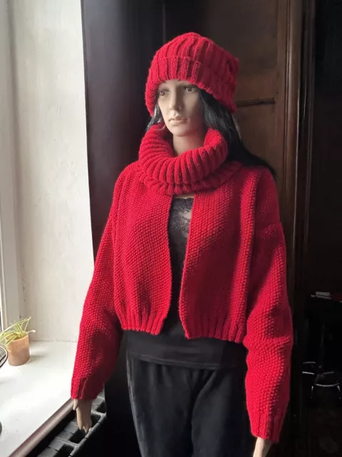 Gilet, Snood et Bonnet Tricoté Main en Laine Rouge Taille 42/44