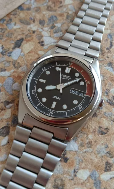 Seiko quartz dx top