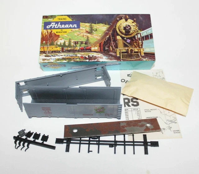 Model Train HO Scale Gauge Athearn Canadian National Refrigerator Box Car Gray