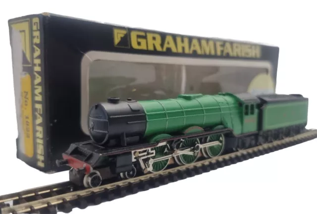 Graham Farish 1822 Class A3 4-6-2 Flying Scotsman 60103 in LNER green N Gauge