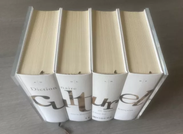 Dictionnaire Culturel en langue française . Alain Rey . 2005 .