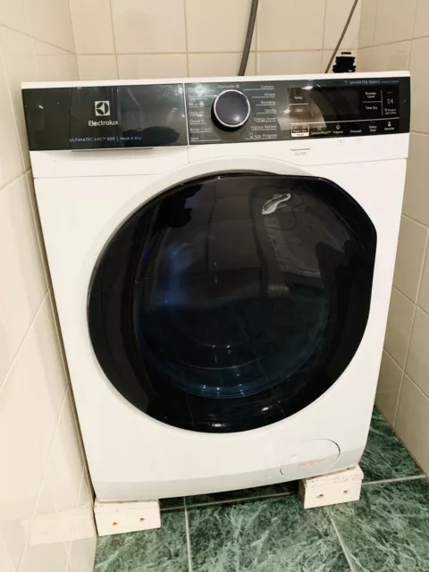 Electrolux 10kg washer dryer combo to go ASAP