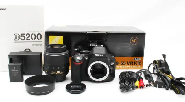 Nikon D5200 24.1MP Digital Camera w/ 18-55 Lens sc1354 From Japan [Near Mint]