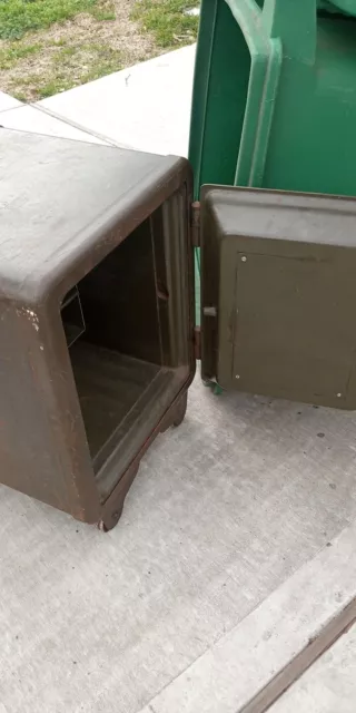 Vintage sentrysafe with combination 3ft wt17.5