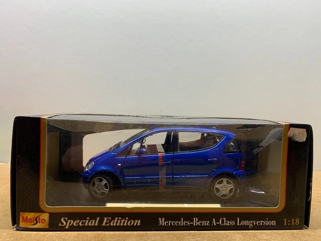 MAISTO 31695 Escala 1/18 | MERCEDES BENZ A-CLASS 4-DOOR 2004 GREY MET