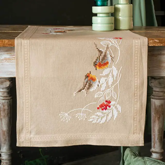 Vervaco stamped cross stitch kit tablechloth "Rotkehlchen im Winter", 40x100cm,
