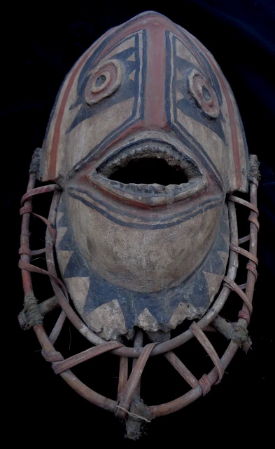 Tribal Art fine Inuit  mask wood  48 cm