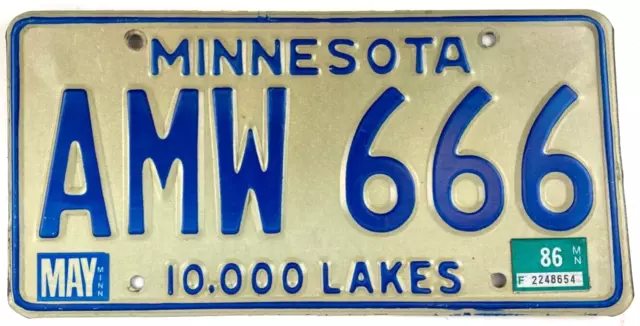 Vtg Minnesota 1986 License Plate Auto Man Cave AMW-666 Garage Decor Collector