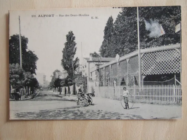 Cpa Alfort (94) Rue Des Deux Moulins. Animee. Enfants Cerceau Landau. 7 Arbres