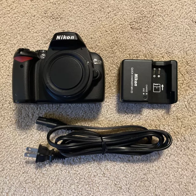Nikon D40X 10.2MP Digital SLR DSLR Camera 43,000 Shutter Count Very Good Cond