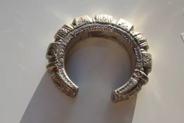 ANTIQUE OMANI SILVER BRACELET CUFF BANGLE OMAN Muscat authentic jewelry tribal !