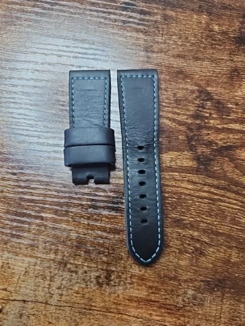 Panerai 26 mm OEM cuero negro corte crudo con correa de puntada azul AUSTRIA para Tang 3